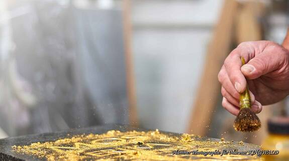 Hintergrundbild: fokusDesign betont deine Handwerksleitung.