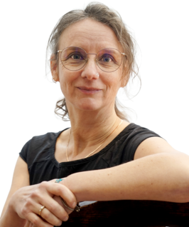 Ich bin Petra und entwickle ein Unternehmensdesign für dich, dass Außenwirkung schafft.